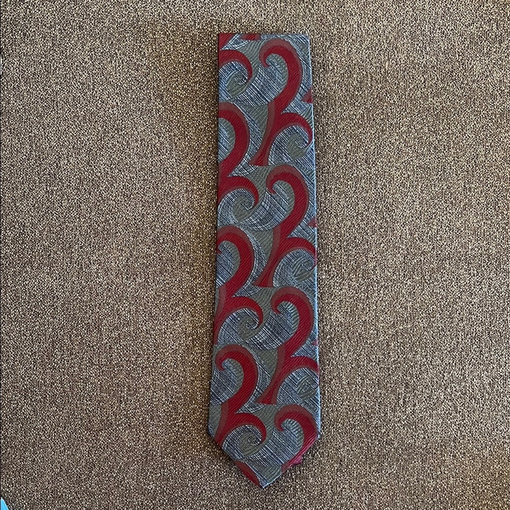 XMI Tie Platinum 100% silk Men’s Necktie. Made in USA imported from Italy